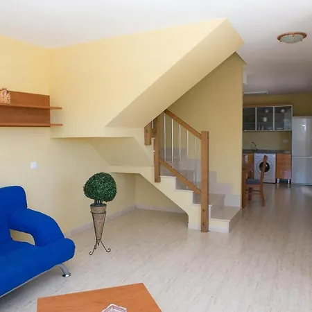 Chalet Pro Mar 2 *